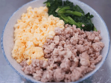 別海NEW！三色そぼろ丼