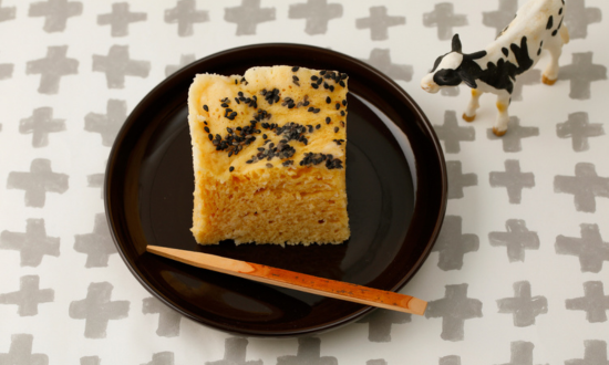 黒糖と黒ごまの蒸しカステラ
